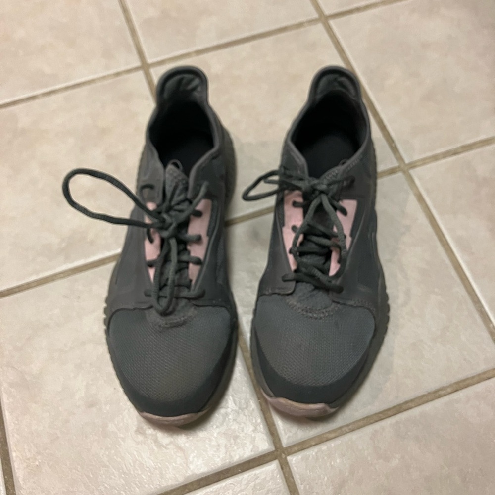 Women's Reebok Composite Toe Shoe Size 9
